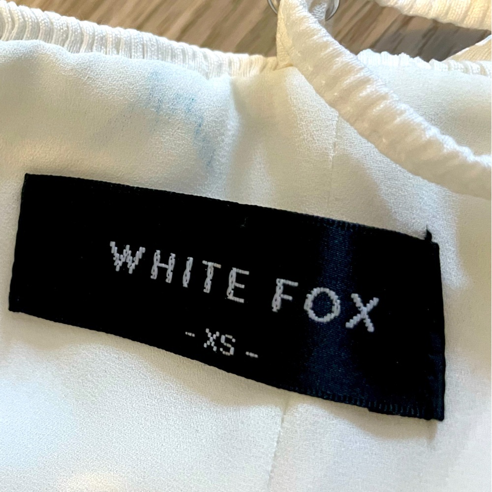 WHITE FOX White Ribbed Bustier Crop Top. Size XS - Picture 4 of 9